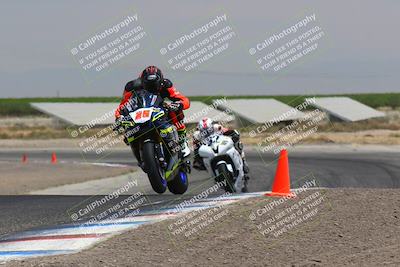 media/Jul-22-2022-TrackDaz (Fri) [[ca4971259a]]/Club Racers/1pm (Wheelie Bump)/